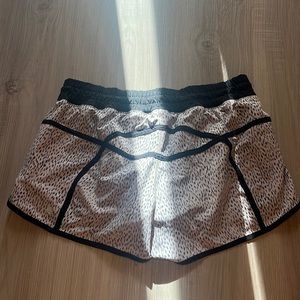 Lululemon size 10 shorts